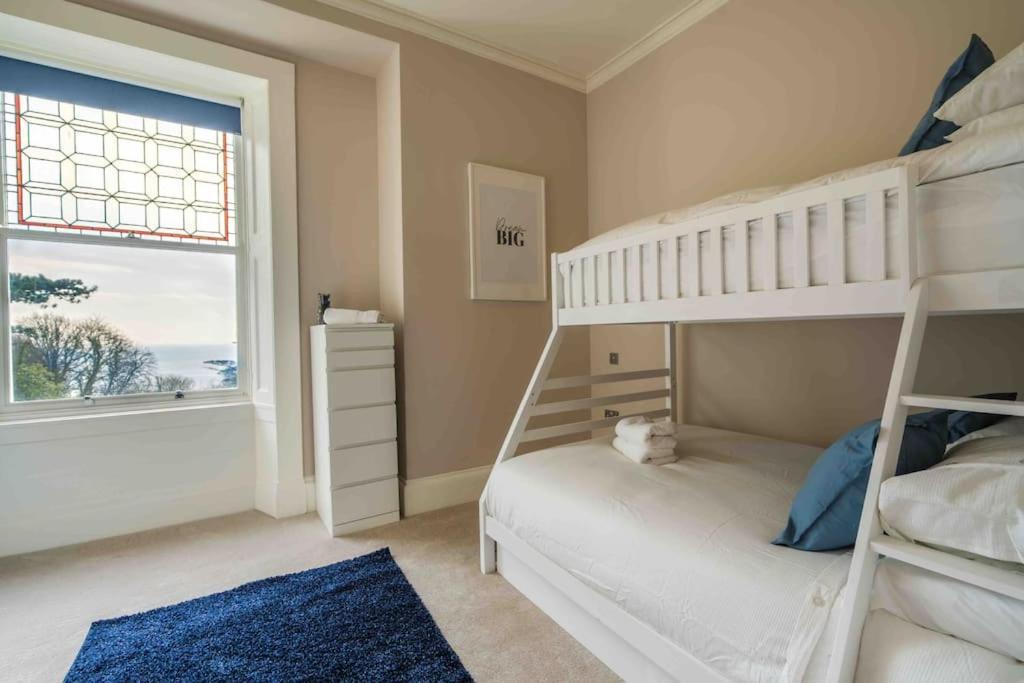 Beautiful Beach Side Apartment トーキー エクステリア 写真