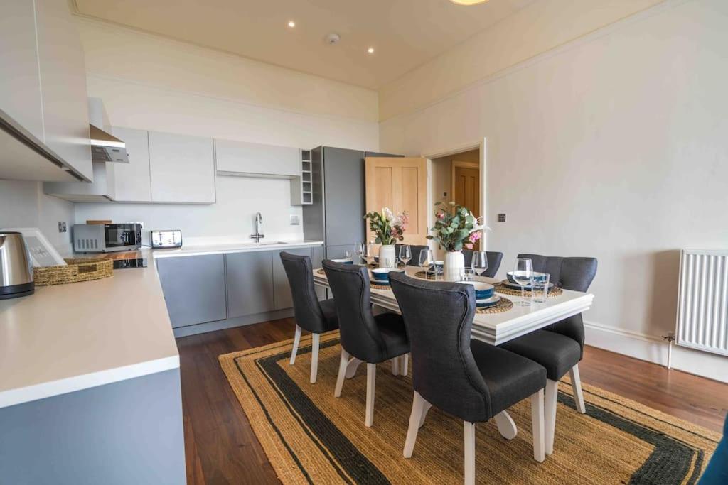 Beautiful Beach Side Apartment トーキー エクステリア 写真